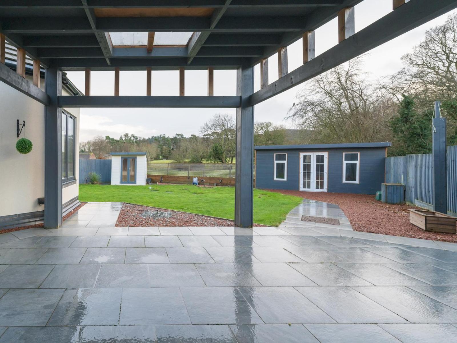 Pass The Keys 4 Bedroom Modern Spacious Home Pontesbury Bagian luar foto